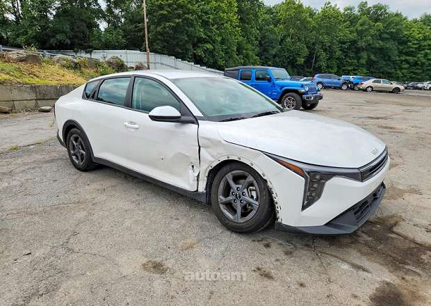 Kia K4