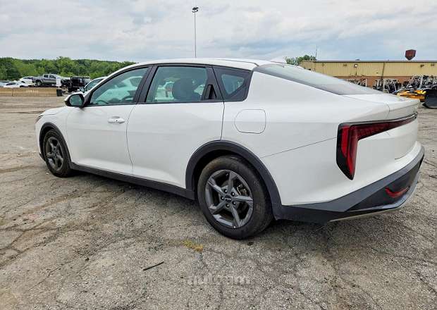 Kia K4