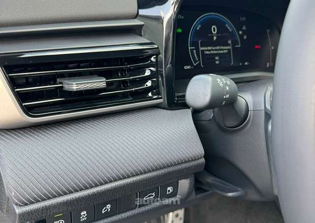 Toyota Camry 2025 — фото 11