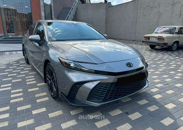 Toyota Camry 2025 — фото 2