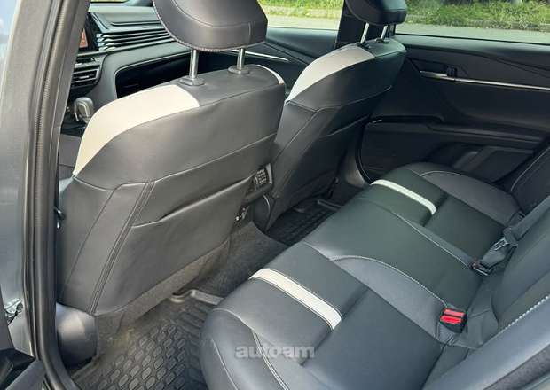 Toyota Camry 2025 — фото 13