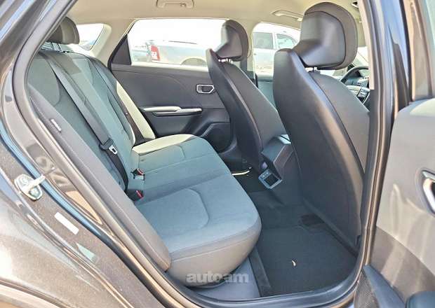 Kia K4