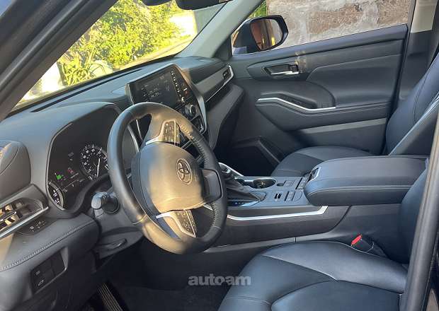 Toyota Highlander 2022 — լուսանկար 13