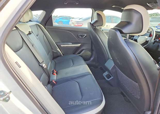 Kia K4