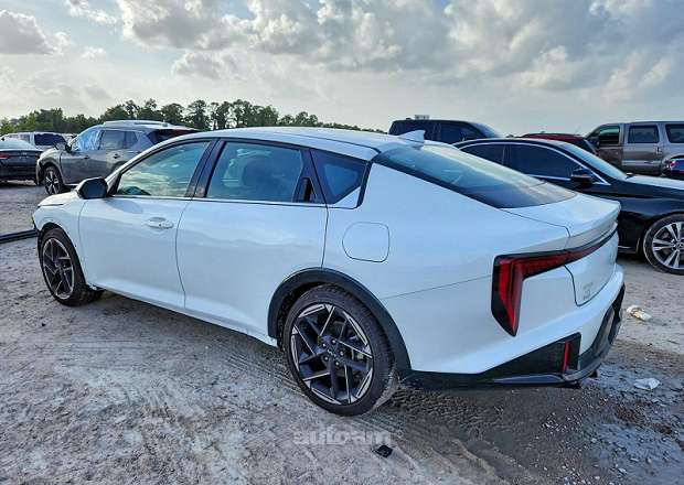 Kia K4