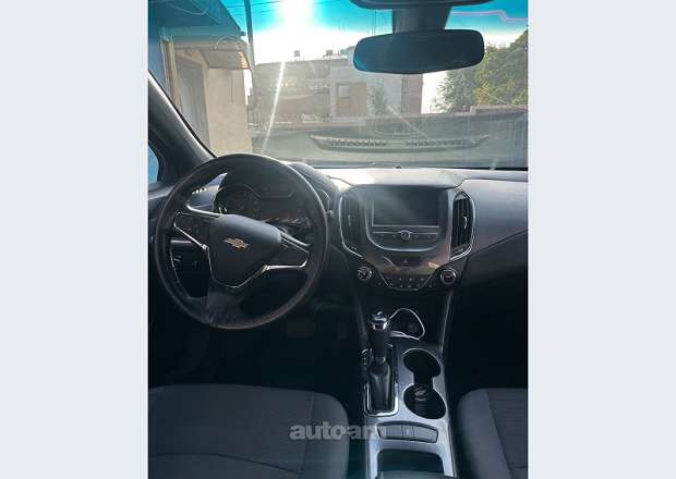 Chevrolet Cruze 2018 — фото 1