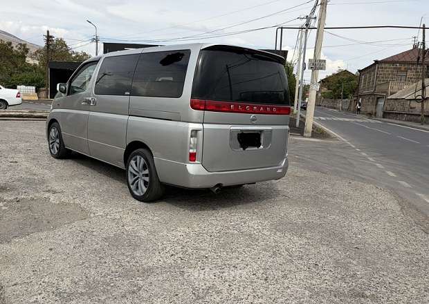 Nissan Elgrand 2004 — фото 5