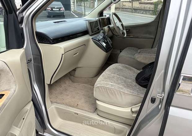 Nissan Elgrand 2004 — фото 12
