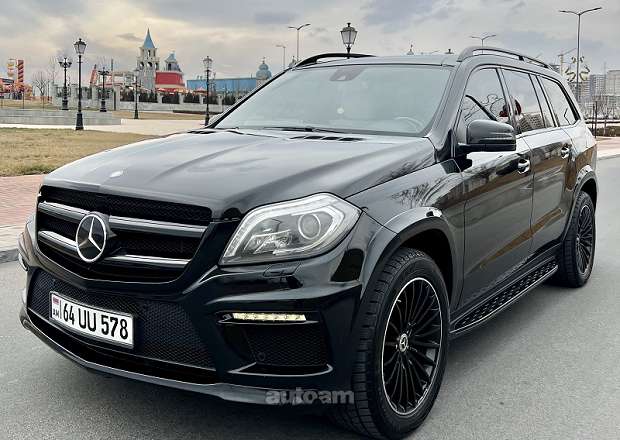 Mercedes-Benz GL 500 2012 — լուսանկար 1