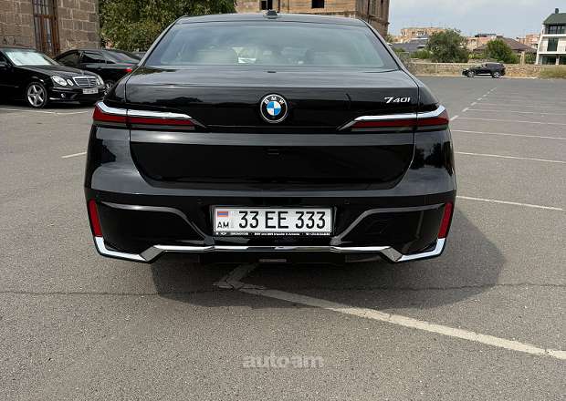 BMW 740 2023 — լուսանկար 2