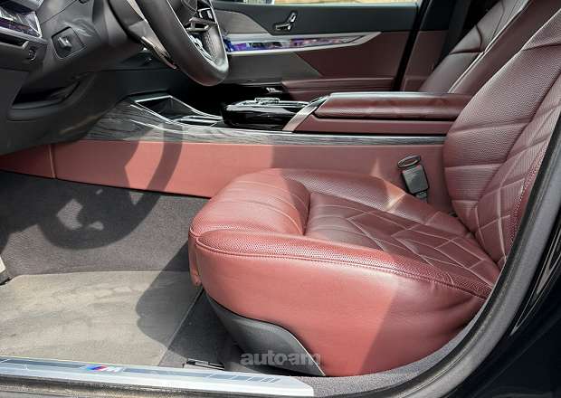 BMW 740 2023 — լուսանկար 7