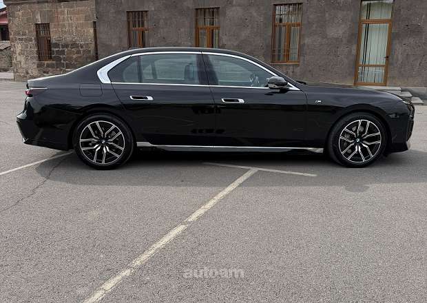 BMW 740 2023 — լուսանկար 3