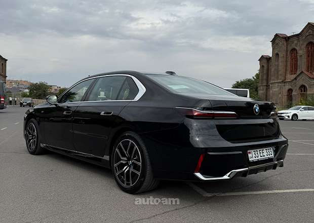 BMW 740 2023 — լուսանկար 5