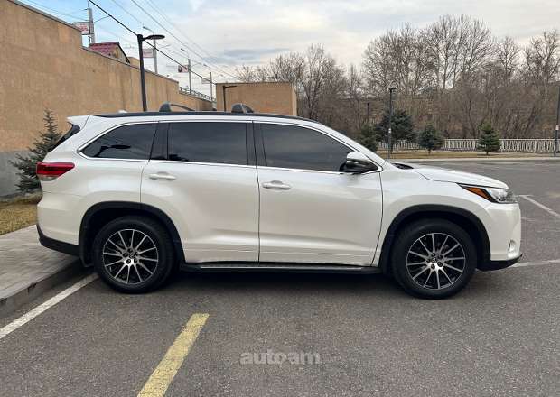 Toyota Highlander 2017 — լուսանկար 4