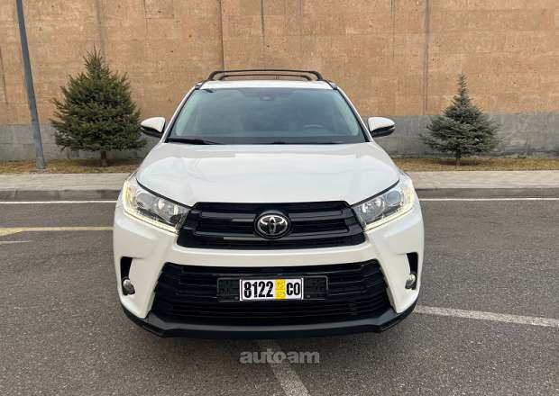 Toyota Highlander 2017 — լուսանկար 2
