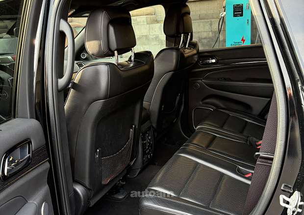 Jeep Grand Cherokee 2019 — լուսանկար 6
