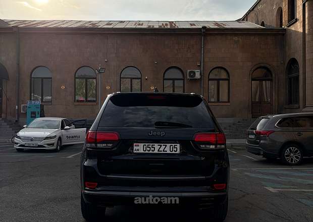 Jeep Grand Cherokee 2019 — լուսանկար 10