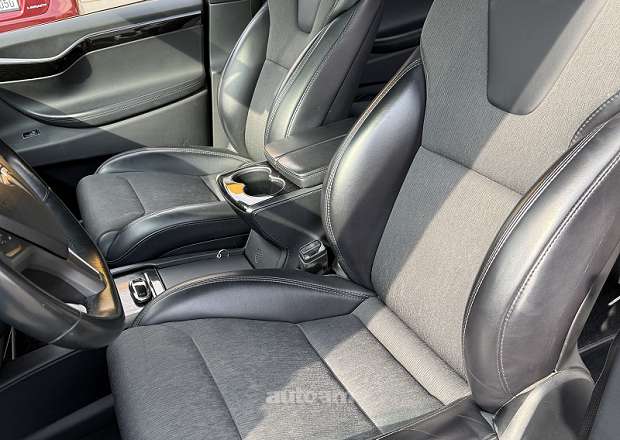 Tesla Model X 2018 — լուսանկար 9