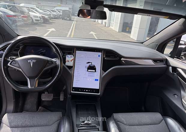 Tesla Model X 2018 — լուսանկար 8