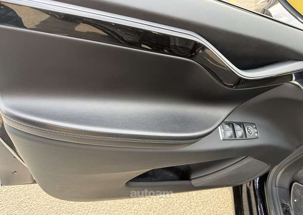 Tesla Model X 2018 — լուսանկար 12