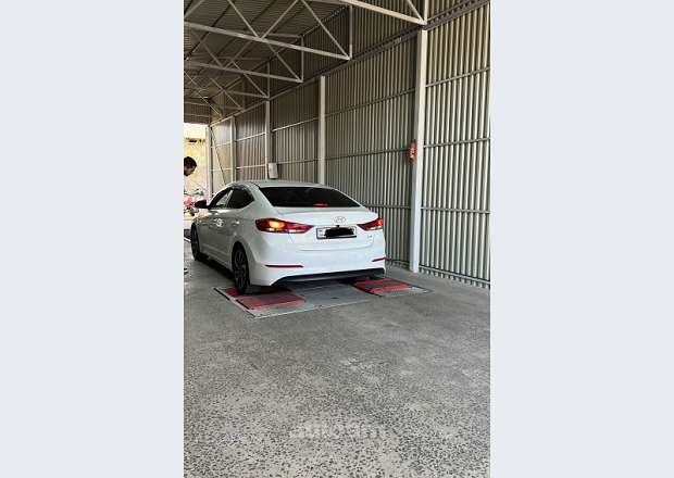 Hyundai Avante 2015 — photo 5