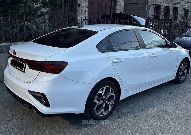 Kia Forte 2020 — լուսանկար 4