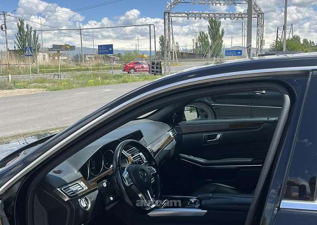 Mercedes-Benz E 200 2014 — photo 3