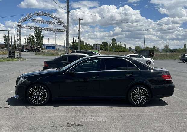 Mercedes-Benz E 200 2014 — photo 2