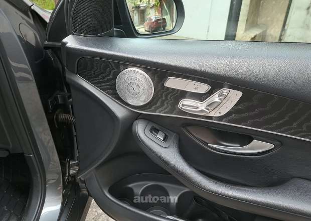 Mercedes-Benz GLC 300 2018 — լուսանկար 12