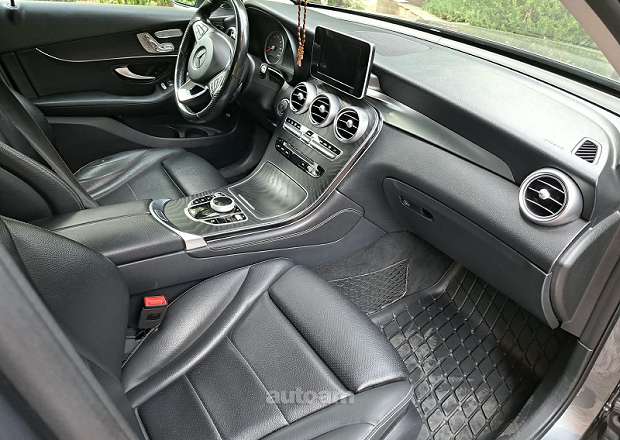 Mercedes-Benz GLC 300 2018 — լուսանկար 13