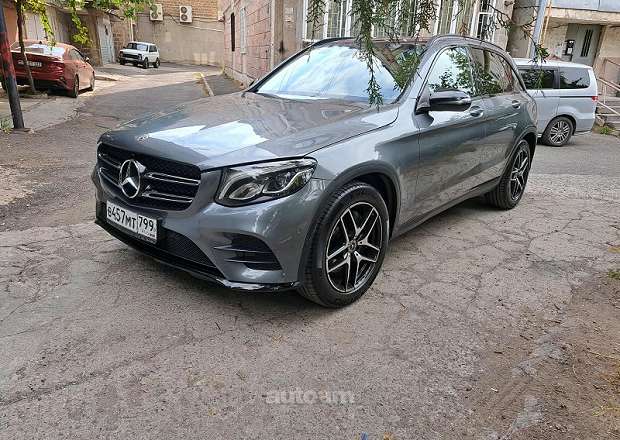 Mercedes-Benz GLC 300 2018 — լուսանկար 1