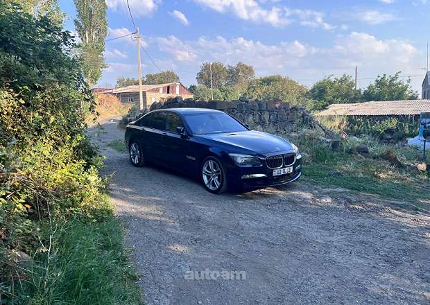 BMW 750 2010 — լուսանկար 15