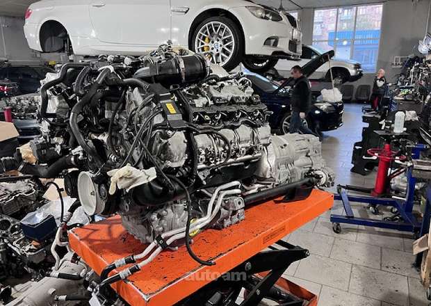 BMW 750 2010 — լուսանկար 5