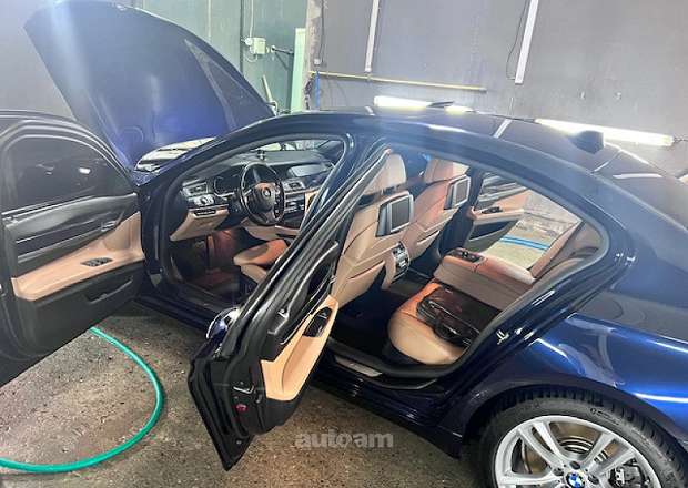 BMW 750 2010 — լուսանկար 7
