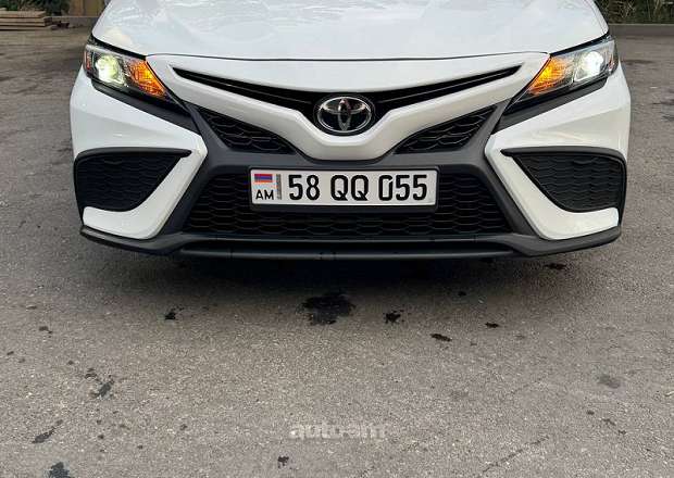 Toyota Camry 2021 — լուսանկար 5