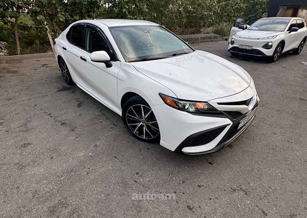 Toyota Camry 2021 — լուսանկար 4