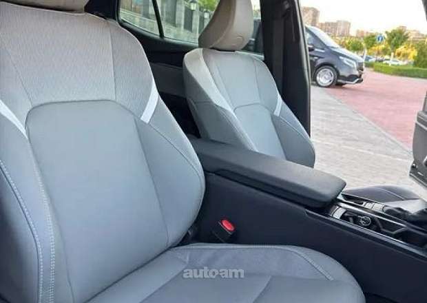 Toyota Camry 2025 — фото 10