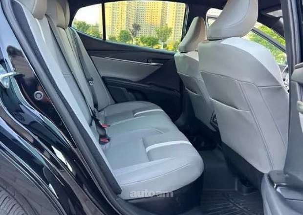 Toyota Camry 2025 — фото 11