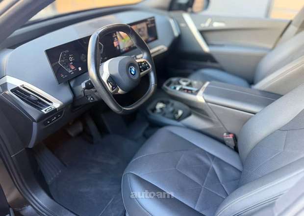 BMW iX