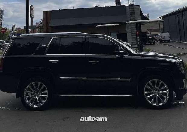 Cadillac Escalade 2018 — photo 3