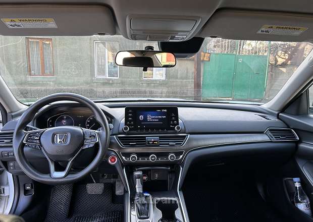 Honda Accord 2018 — фото 8