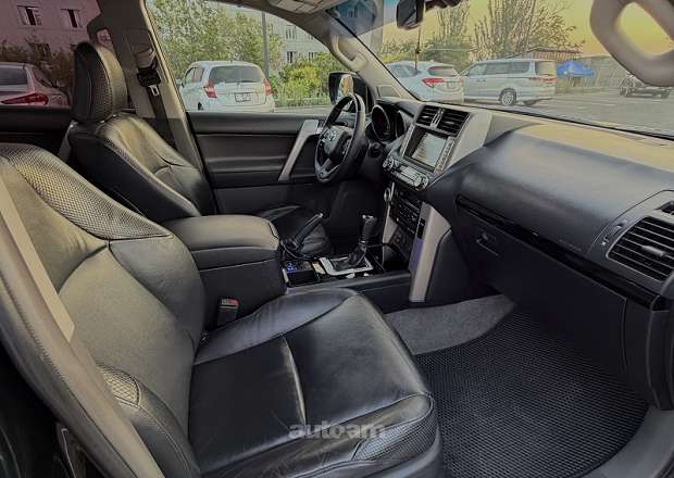 Toyota Land Cruiser Prado 2010 — լուսանկար 11
