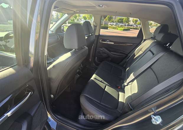 Kia Seltos 2024 — photo 8