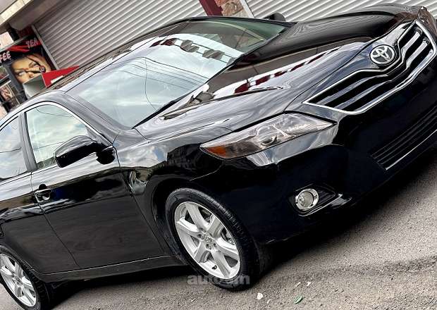 Toyota Camry 2010 — photo 8