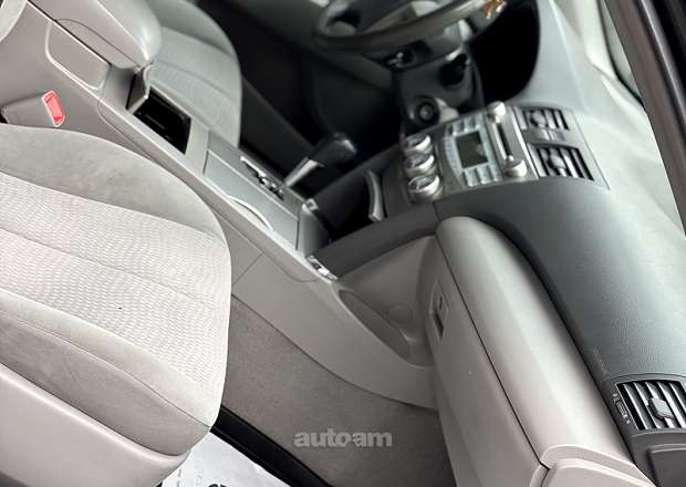 Toyota Camry 2010 — photo 6