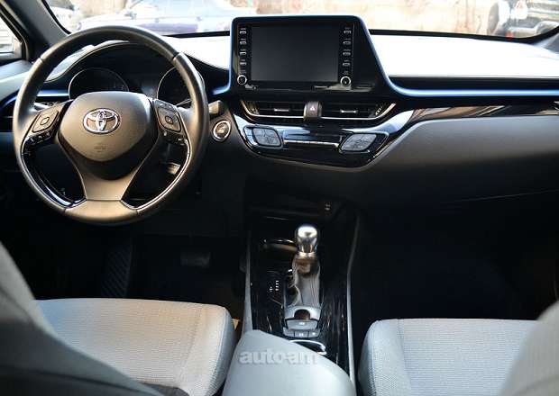 Toyota C-HR 2018 — photo 6