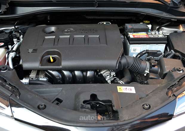 Toyota C-HR 2018 — photo 14