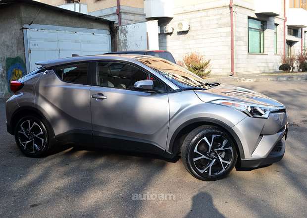 Toyota C-HR 2018 — photo 5