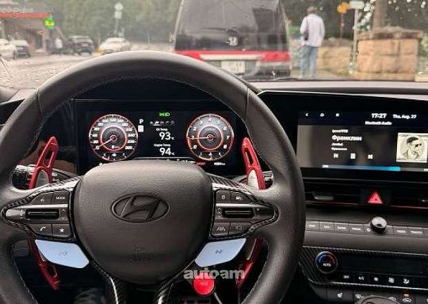 Hyundai Elantra 2025 — photo 3