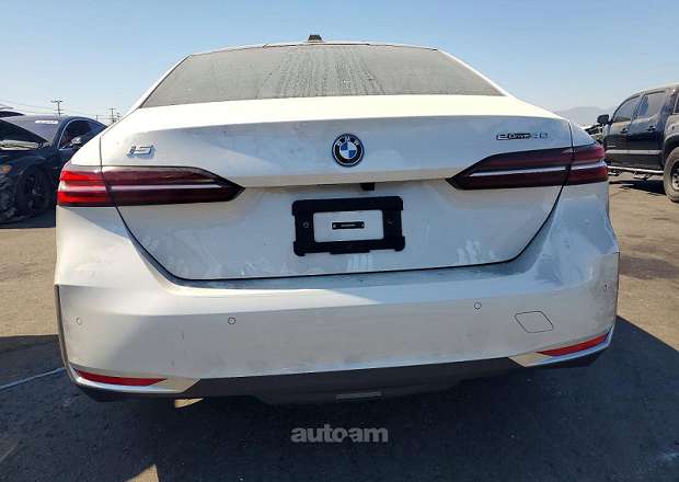 BMW i5